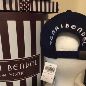 Henri Bendel Hat/Cap